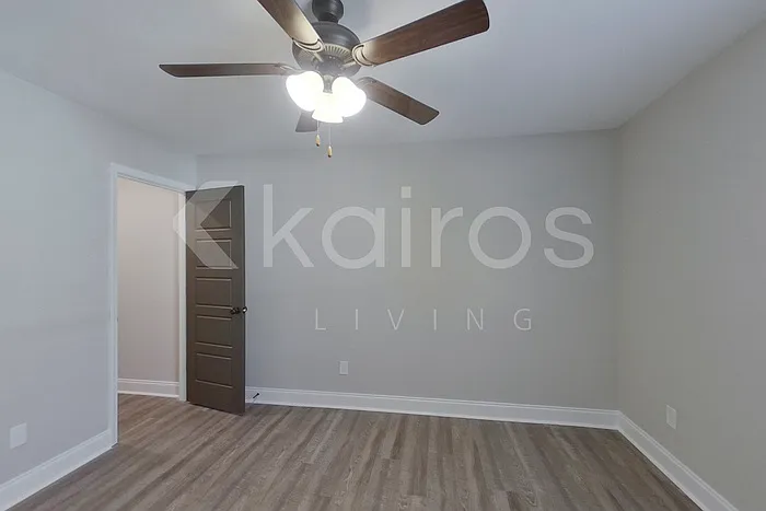104 Allentown Ct — Photo 10