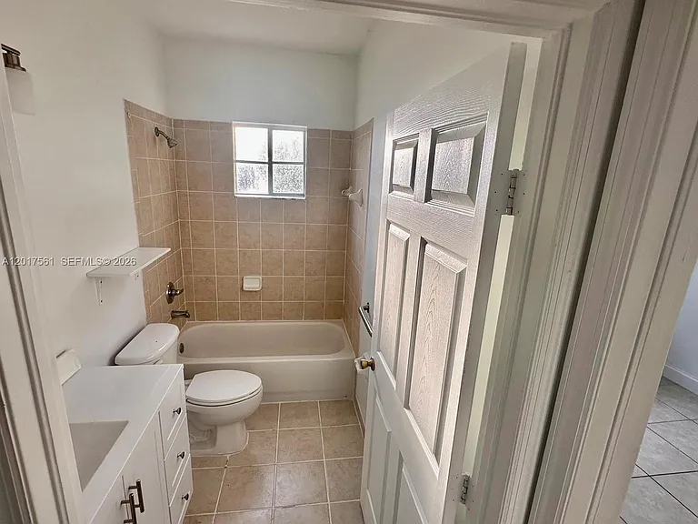 2301 Wilson St — Photo 16
