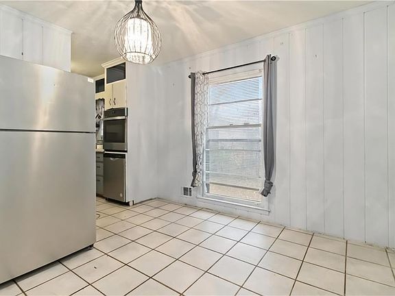 5th image of 913 Longleaf Dr