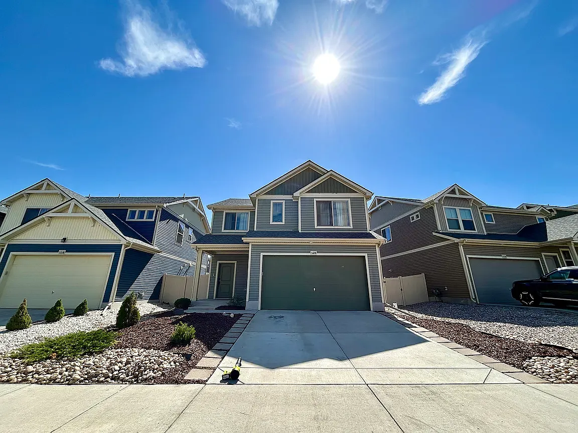 3 bed, 2.5 bath, 1805 sqft, $2,750 — Photo 1