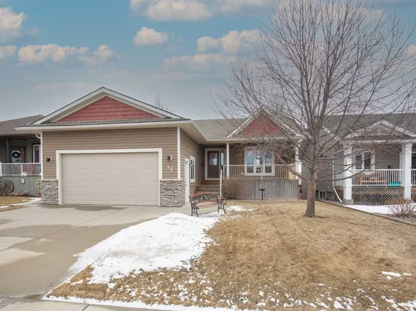 45 W Emily Cres, Lacombe, AB T4L 0C8