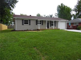 210 Cindy St, Brighton, IL 62012