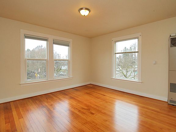 4th image of 8007-8015 N Denver Ave #5