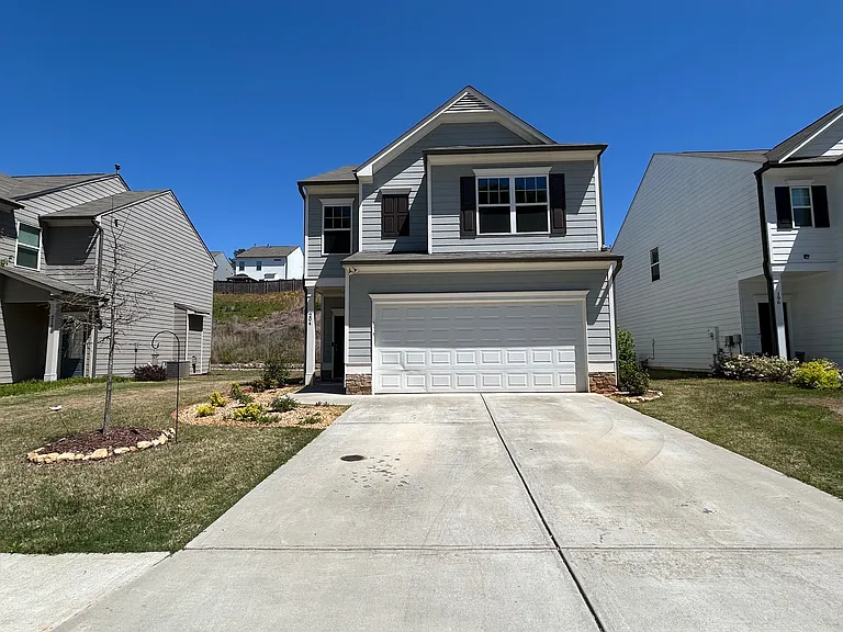 204 Aimes Dr — Photo 2