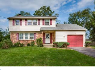 18 Thornhill Rd, Cherry Hill, NJ 08003