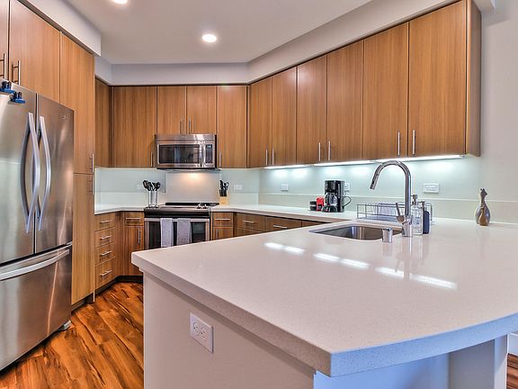 5th image of 2900 Hearth Pl #317