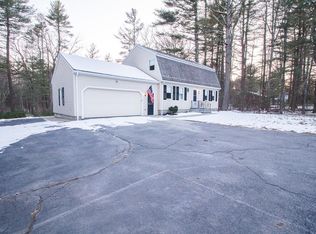 43 Bellingham St, Mendon, MA 01756