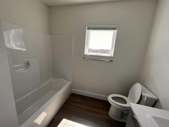 5th image of 19 Newport Ave #312