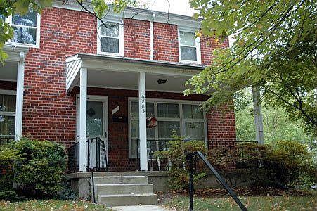 front - huge covered porch