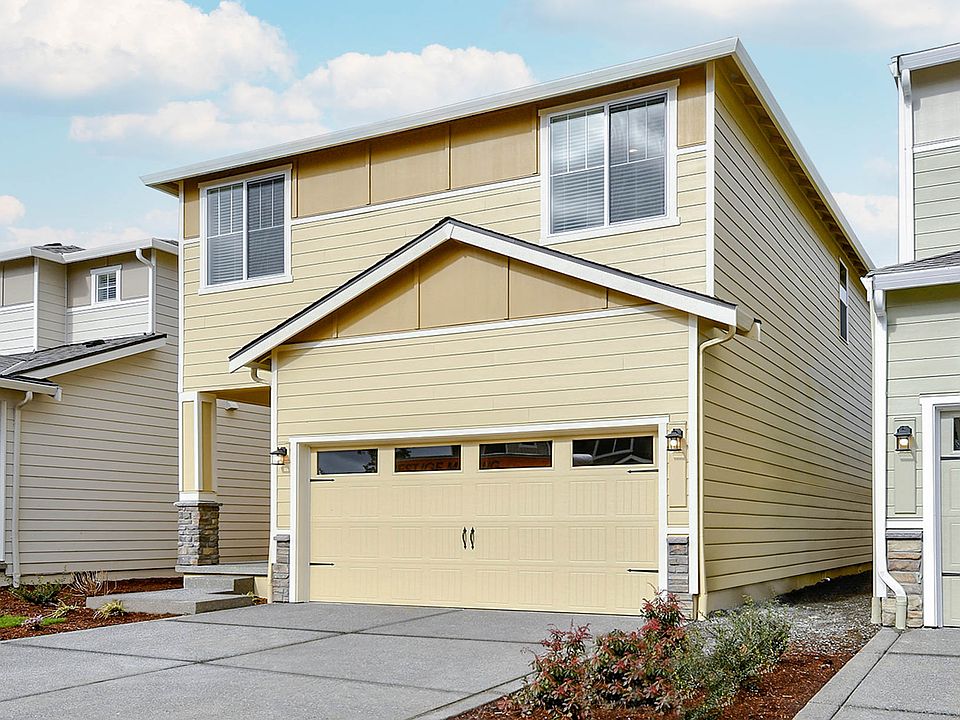 The Oswego is a gorgeous four-bedroom home at 5th Plain Creek Station