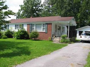 702 Sioux Dr, Jacksonville, NC 28540