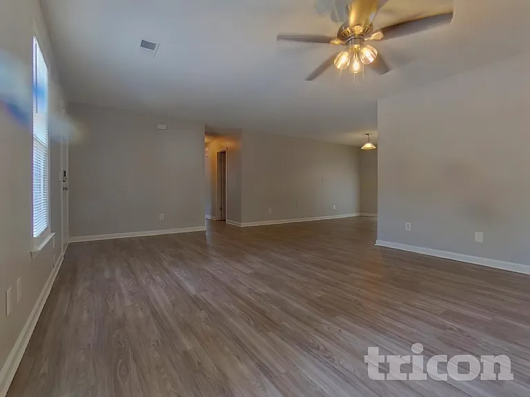 21 Winslow Ct — Photo 2