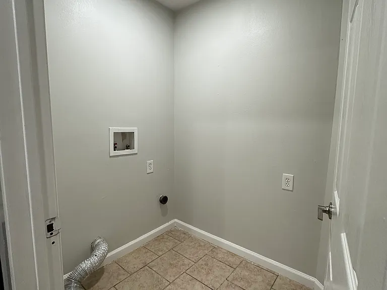 2311 Summer Place Dr — Photo 13
