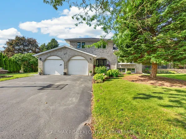 611 Rivermeade Ave, Kingston, ON K7M 7Z5