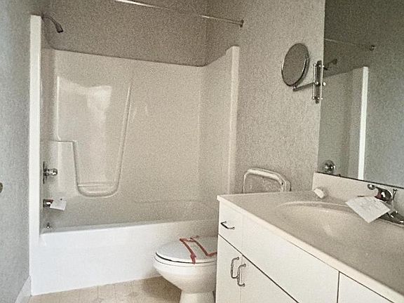 4th image of 18804 Dover Dr