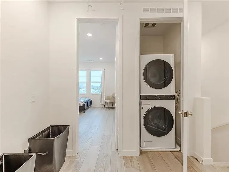 4376 Alamo Ln — Photo 11