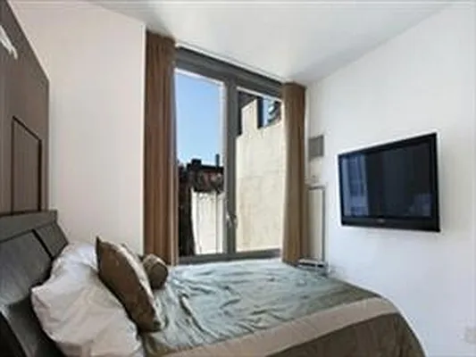 Rented by Town Residential | media 41