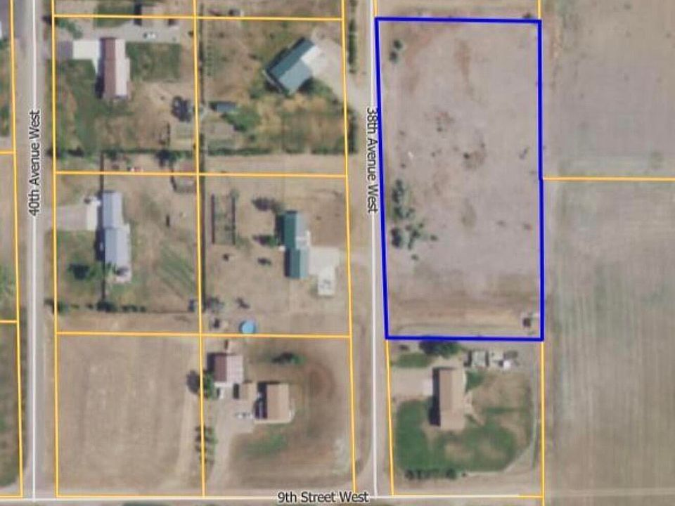 2nd image of 811 38th Ave W