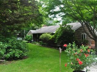 20 Pringle Rd, Miller Place, NY 11764