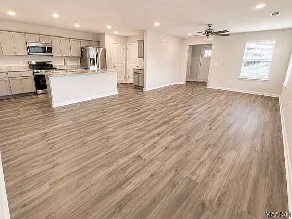 4th image of 88 Trevor Dr
