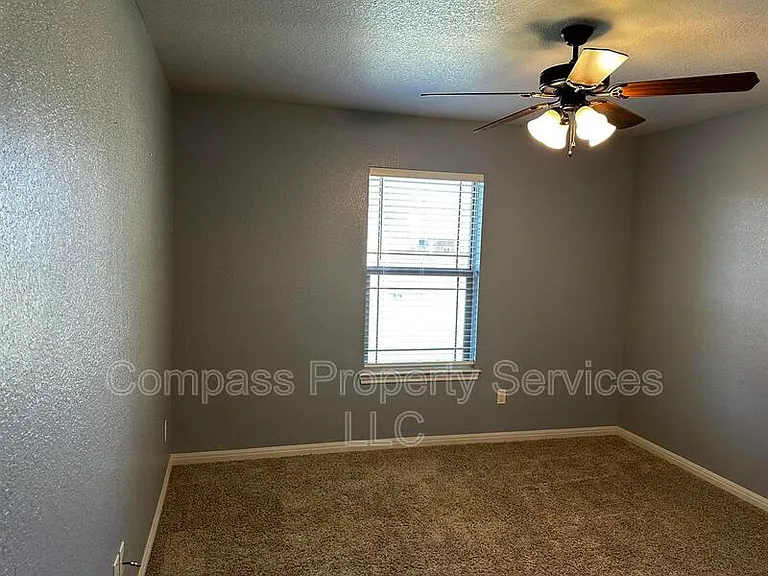 10412 Whitney Trce #10412 — Photo 17