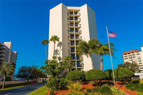 690 Island Way Photo 1