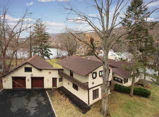 19 Murray Rd, Greenwood Lake, NY 10925
