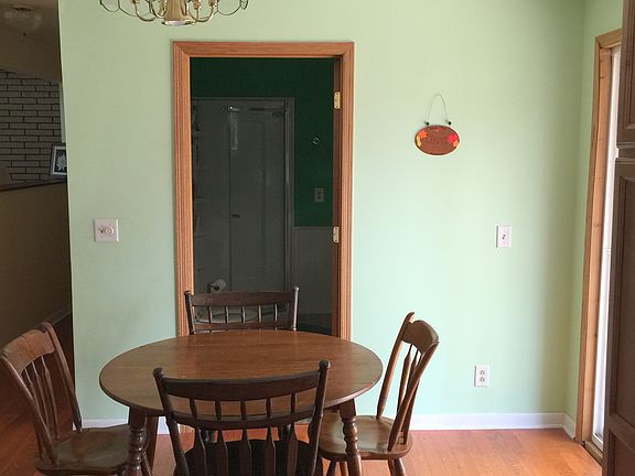 2nd image of 112 E Wright Pl