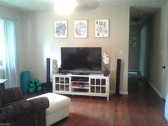 5th image of 1960 Byron Dr