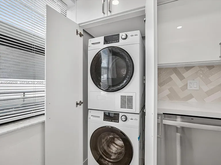 8201 Byron Ave #502 — Photo 18