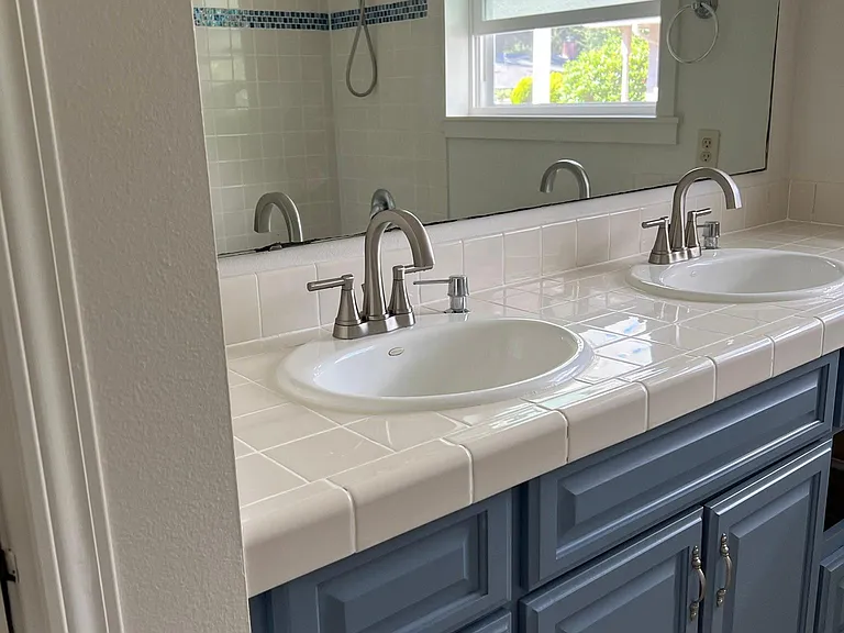 301 Tamarack Ave — Photo 2