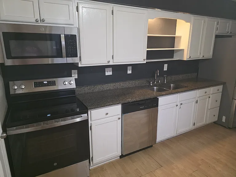 2514 Browns Ln — Photo 2