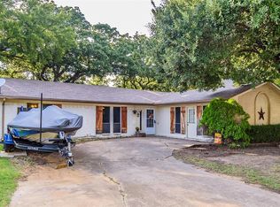 5427 Prince Dr, Lake Dallas, TX 75065