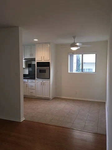 11208 Morrison St #8 — Photo 17