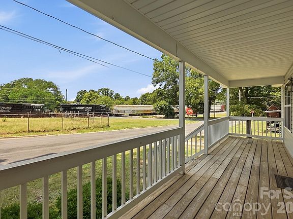 3rd image of 247 Troutman Ave