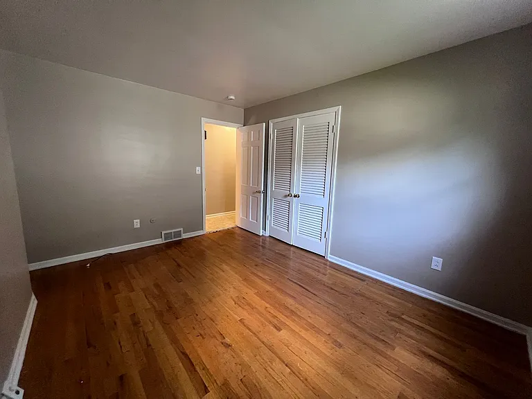 3010-3012 Okemos Dr SE — Photo 8