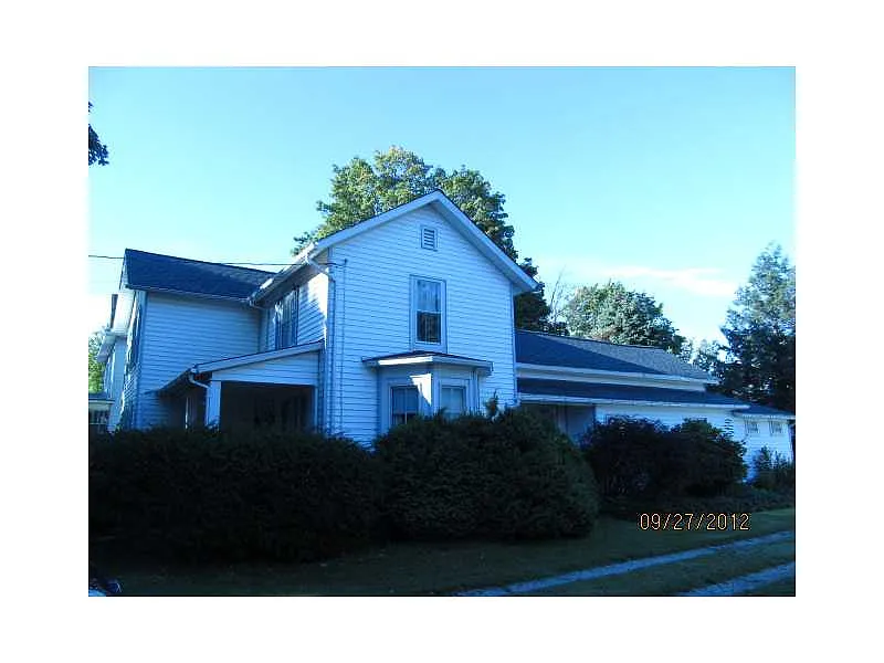 39 Robinson St photo 1