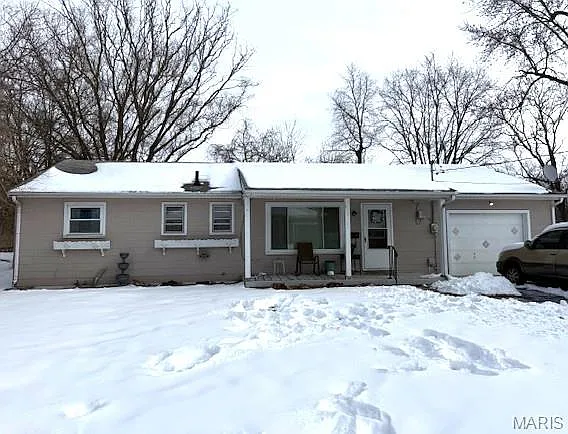 112 Colony Dr photo 1