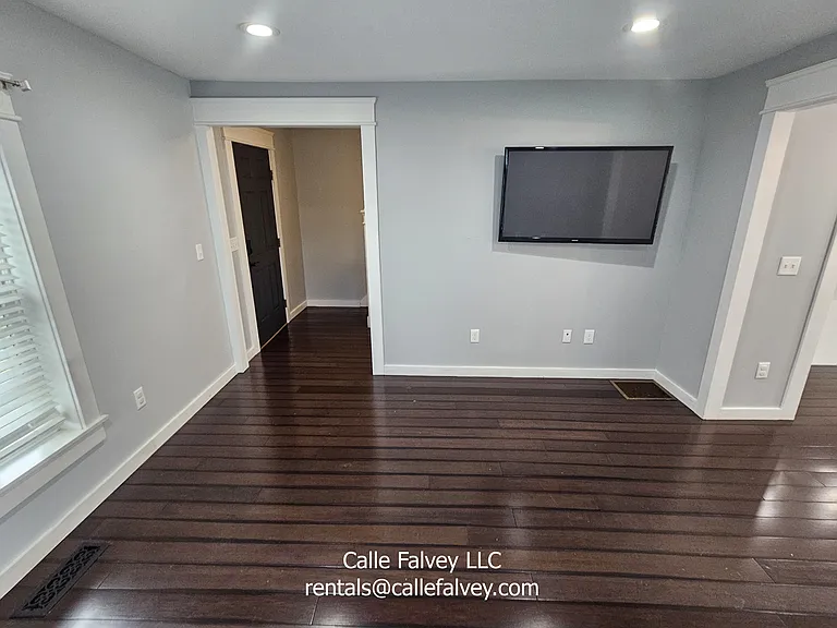 43 Vine St — Photo 8