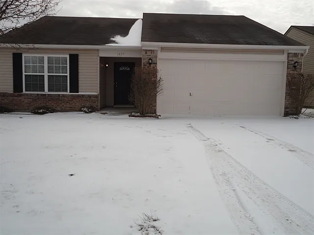 1437 Linden Way photo 1