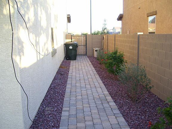 4th image of 266 N 174TH Drive