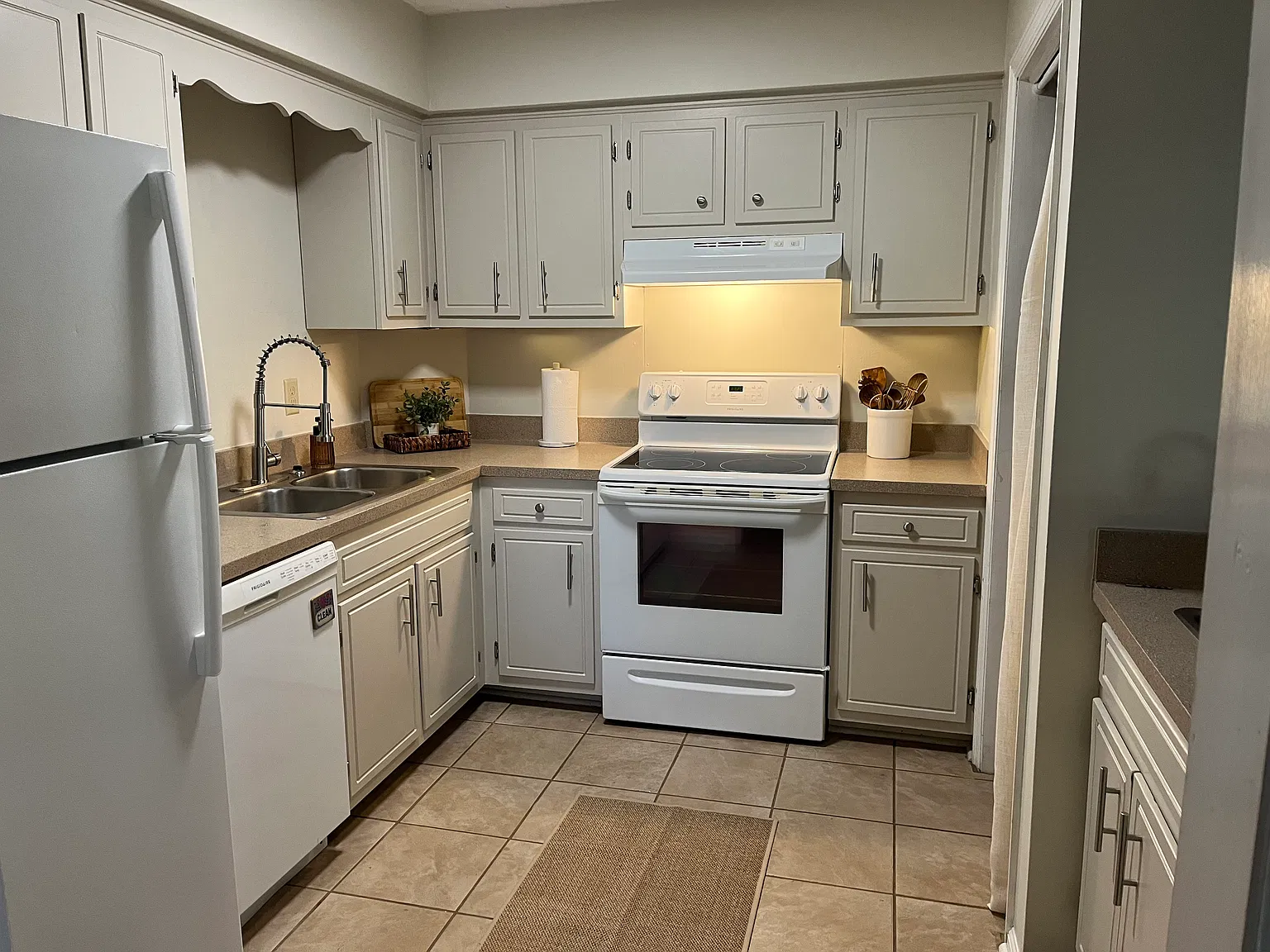 2 bed, 1.5 bath, 960 sqft, $1,650 — Photo 4