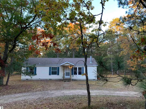3452 Chappel Woods Ln, National City, MI 48748