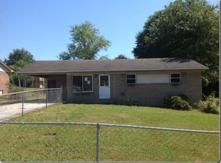 1225 Debi Cir, Morristown, TN 37813