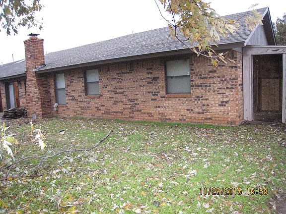 3rd image of 512 Cypress Dr