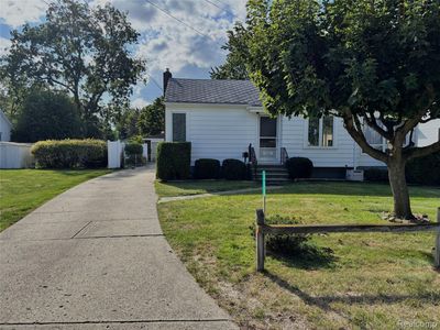 304 S Lemen St, Fenton, MI, 48430