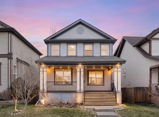 202 S Sunset Hts, Cochrane, AB T4C 0C9