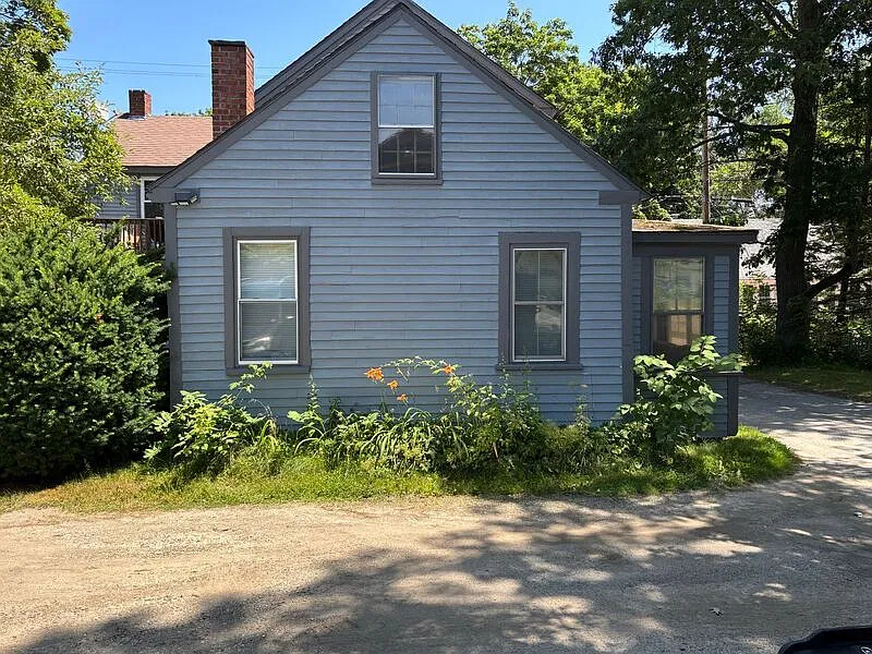 8 Green St #1