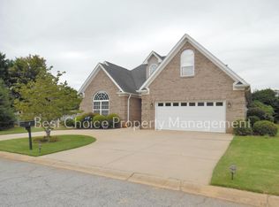 1 Magnolia Place Ct, Simpsonville, SC 29681