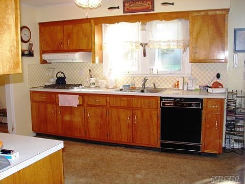 5th image of 119 Swezey Ln